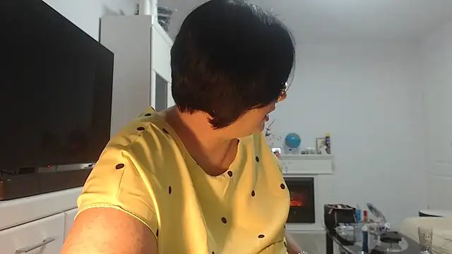 Amandamuller1982 online show from 06/21/26, 07:38