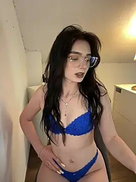 Snapshot of AdelinaAlia chatting on 04/17/26, 02:42 AdelinaAlia online show from 04/17/26, 02:42