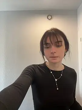 Snapshot of AdelinaAlia chatting on 04/24/26, 10:18 AdelinaAlia online show from 04/24/26, 10:18