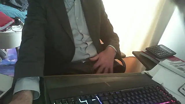 Snapshot of shyfrenchcock1 chatting on 02/18/25, 02:49 shyfrenchcock1 online show from 02/18/25, 02:49