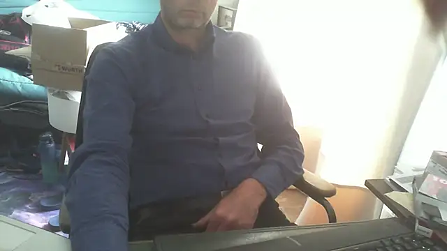 Snapshot of shyfrenchcock1 chatting on 04/30/26, 01:50 shyfrenchcock1 online show from 04/30/26, 01:50