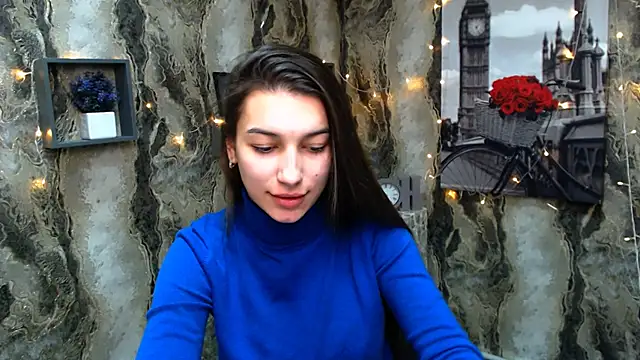 Snapshot of KarolinaRosse_ chatting on 01/06/25, 01:30 KarolinaRosse online show from 01/06/25, 01:30