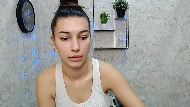Snapshot of KarolinaRosse_ chatting on 01/29/25, 10:05 KarolinaRosse online show from 01/29/25, 10:05