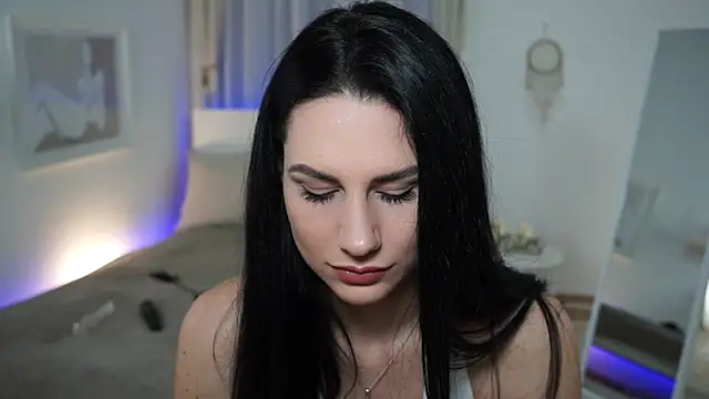 Snapshot of ZoeeZolton chatting on 02/13/25, 06:16 ZoeeZolton online show from 02/13/25, 06:16