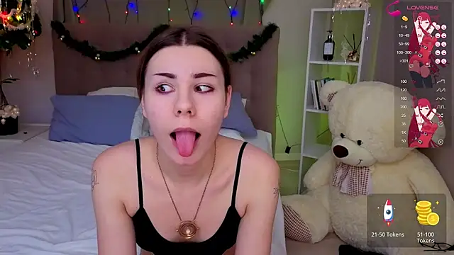 Snapshot of Bella_Murrr chatting on 12/24/24, 03:37 Bella Murrr online show from 12/24/24, 03:37