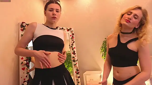 Snapshot of Bella_Murrr chatting on 03/18/25, 12:36 Bella Murrr online show from 03/18/25, 12:36