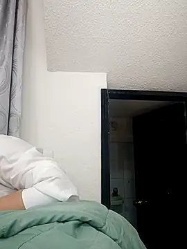 Snapshot of VIOLETA-25_ chatting on 03/20/25, 03:36 VIOLETA-25 online show from 03/20/25, 03:36