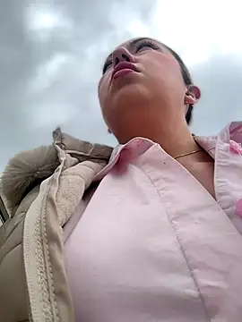 Snapshot of VIOLETA-25_ chatting on 11/19/25, 03:01 VIOLETA-25 online show from 11/19/25, 03:01