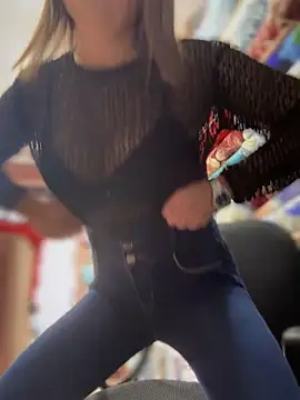 Snapshot of VIOLETA-25_ chatting on 11/24/25, 03:12 VIOLETA-25 online show from 11/24/25, 03:12