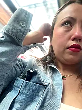 Snapshot of VIOLETA-25_ chatting on 11/26/25, 03:13 VIOLETA-25 online show from 11/26/25, 03:13