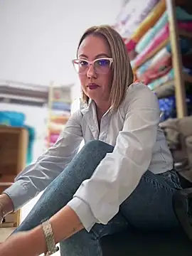 VIOLETA-25  online show from 06/24/26, 03:44
