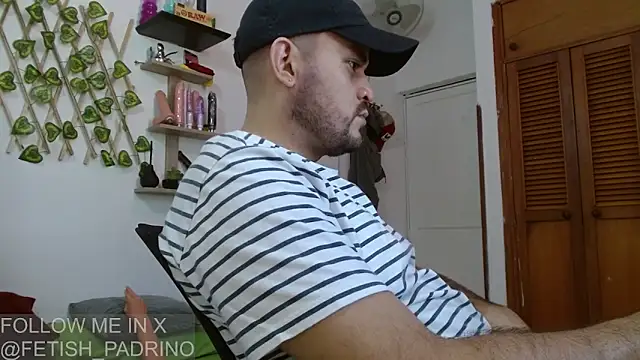 Snapshot of fetish_padrino chatting on 03/19/25, 02:57 fetish padrino online show from 03/19/25, 02:57