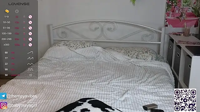 Maya Rave online show from 09/13/25, 03:50