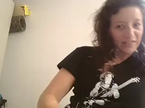 Snapshot of hanamy_joha chatting on 01/07/25, 08:31 hanamy joha online show from 01/07/25, 08:31