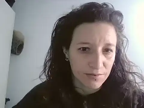 Snapshot of hanamy_joha chatting on 01/10/25, 12:47 hanamy joha online show from 01/10/25, 12:47