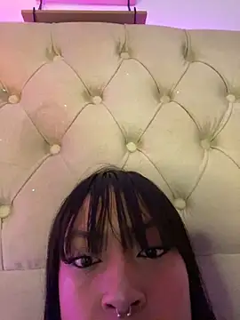 Snapshot of bonnie_18x chatting on 01/11/25, 04:27 bonnie 18x online show from 01/11/25, 04:27