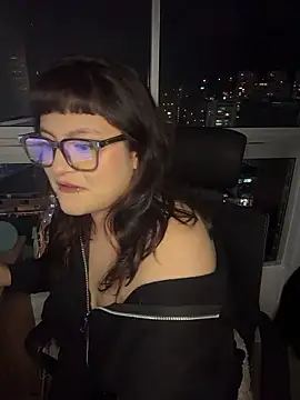 Snapshot of PoliBenett_ chatting on 01/08/26, 11:40 PoliBenett online show from 01/08/26, 11:40