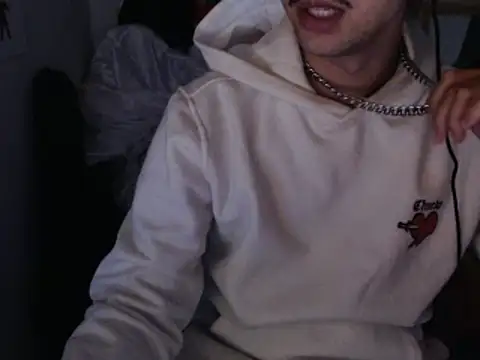 Snapshot of anjonoturno1 chatting on 03/21/25, 08:29 anjonoturno1 online show from 03/21/25, 08:29