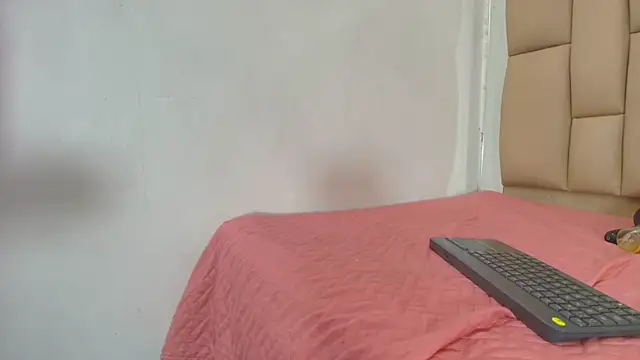 Amy wats0n online show from 01/28/25, 01:18