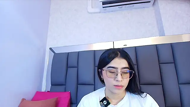 Snapshot of Amy_wats0n chatting on 04/20/26, 07:15 Amy wats0n online show from 04/20/26, 07:15