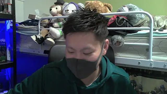 Snapshot of Owl1216 chatting on 12/30/24, 01:47 Owl1216 online show from 12/30/24, 01:47