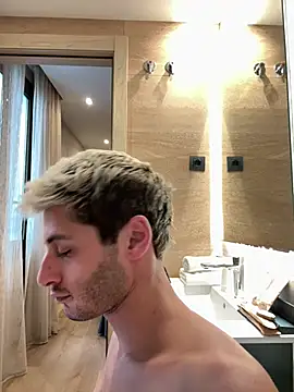 Snapshot of Dylansd chatting on 03/12/25, 02:12 Dylansd online show from 03/12/25, 02:12