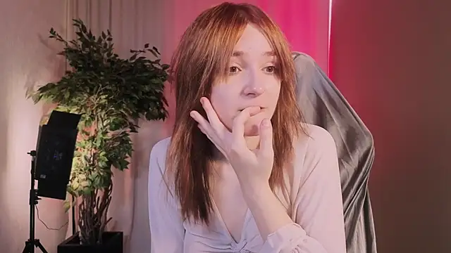 Rita flame online show from 09/28/25, 12:21