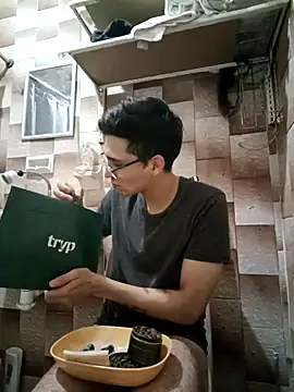 Snapshot of Alconnegroduf chatting on 09/20/25, 06:14 Alconnegroduf online show from 09/20/25, 06:14