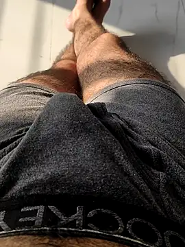 Snapshot of themostnaughtiestguyy chatting on 11/21/25, 02:54 themostnaughtiestguyy online show from 11/21/25, 02:54