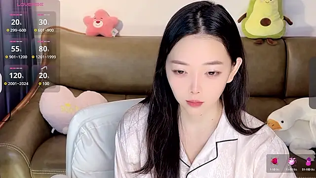 Yilin1999 online show from 01/24/25, 12:31