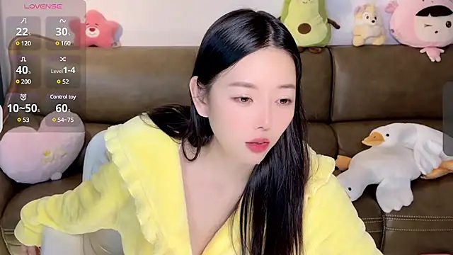 Yilin1999 online show from 02/07/25, 05:40