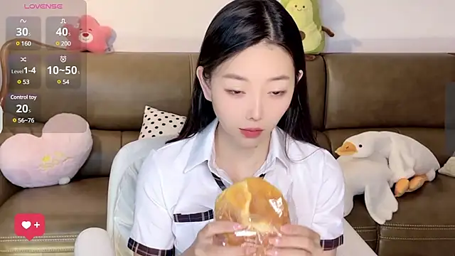 Yilin1999 online show from 03/08/25, 01:03