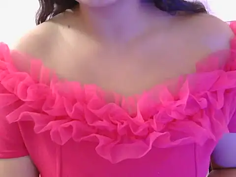 Snapshot of diva-22 chatting on 02/19/25, 04:00 diva-22 online show from 02/19/25, 04:00