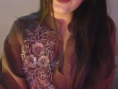 Snapshot of diva-22 chatting on 12/05/25, 02:14 diva-22 online show from 12/05/25, 02:14