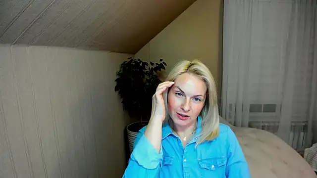 Snapshot of Alicee_Gracee chatting on 12/11/24, 07:57 Alicee Gracee online show from 12/11/24, 07:57