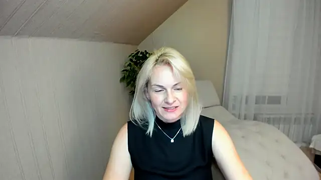 Snapshot of Alicee_Gracee chatting on 12/15/24, 07:10 Alicee Gracee online show from 12/15/24, 07:10