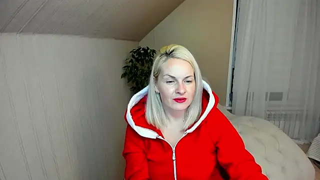 Snapshot of Alicee_Gracee chatting on 12/25/24, 07:02 Alicee Gracee online show from 12/25/24, 07:02