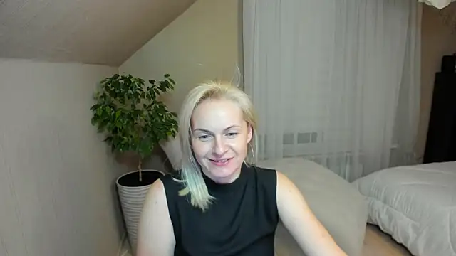 Snapshot of Alicee_Gracee chatting on 01/06/25, 09:43 Alicee Gracee online show from 01/06/25, 09:43