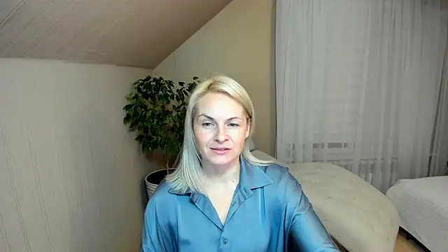 Snapshot of Alicee_Gracee chatting on 01/08/25, 06:52 Alicee Gracee online show from 01/08/25, 06:52