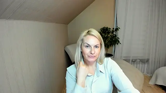Snapshot of Alicee_Gracee chatting on 01/14/25, 07:21 Alicee Gracee online show from 01/14/25, 07:21