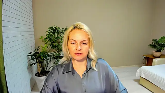 Snapshot of Alicee_Gracee chatting on 02/01/25, 07:23 Alicee Gracee online show from 02/01/25, 07:23