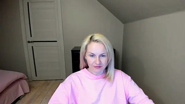 Snapshot of Alicee_Gracee chatting on 03/11/25, 06:52 Alicee Gracee online show from 03/11/25, 06:52
