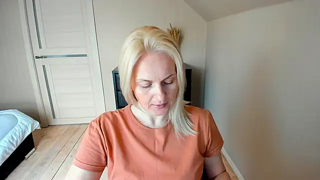 Snapshot of Alicee_Gracee chatting on 03/22/25, 07:15 Alicee Gracee online show from 03/22/25, 07:15