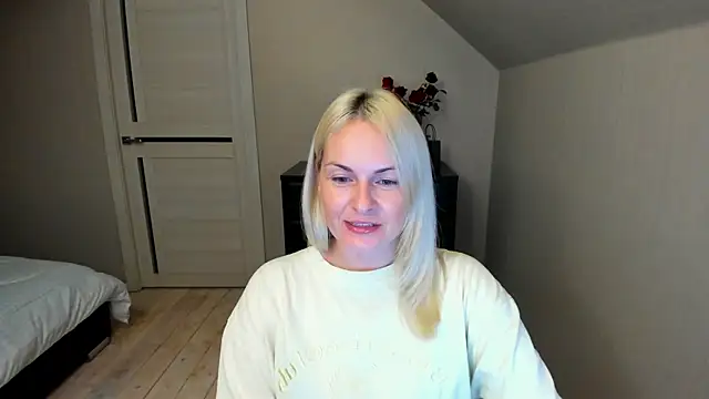 Snapshot of Alicee_Gracee chatting on 09/27/25, 06:24 Alicee Gracee online show from 09/27/25, 06:24