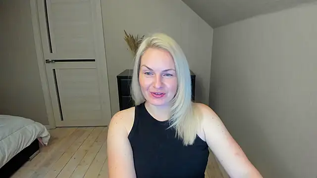 Snapshot of Alicee_Gracee chatting on 10/11/25, 07:23 Alicee Gracee online show from 10/11/25, 07:23