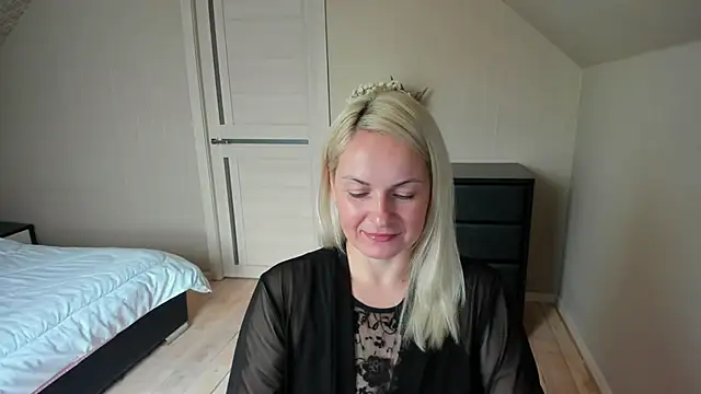 Snapshot of Alicee_Gracee chatting on 10/21/25, 06:58 Alicee Gracee online show from 10/21/25, 06:58