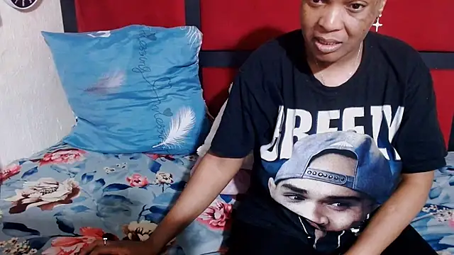 MaximTease24 online show from 06/15/26, 04:20