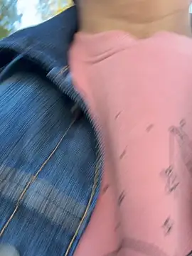 Snapshot of ScarletAss chatting on 09/24/25, 05:33 ScarletAss online show from 09/24/25, 05:33