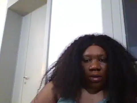 Snapshot of bonbonaumiel chatting on 12/03/24, 03:41 bonbonaumiel online show from 12/03/24, 03:41