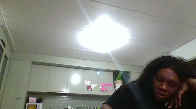 Snapshot of bonbonaumiel chatting on 12/07/24, 03:58 bonbonaumiel online show from 12/07/24, 03:58